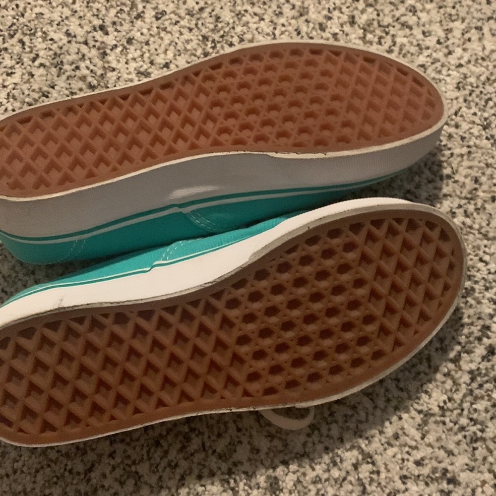 Vans - Picture 3 of 3
